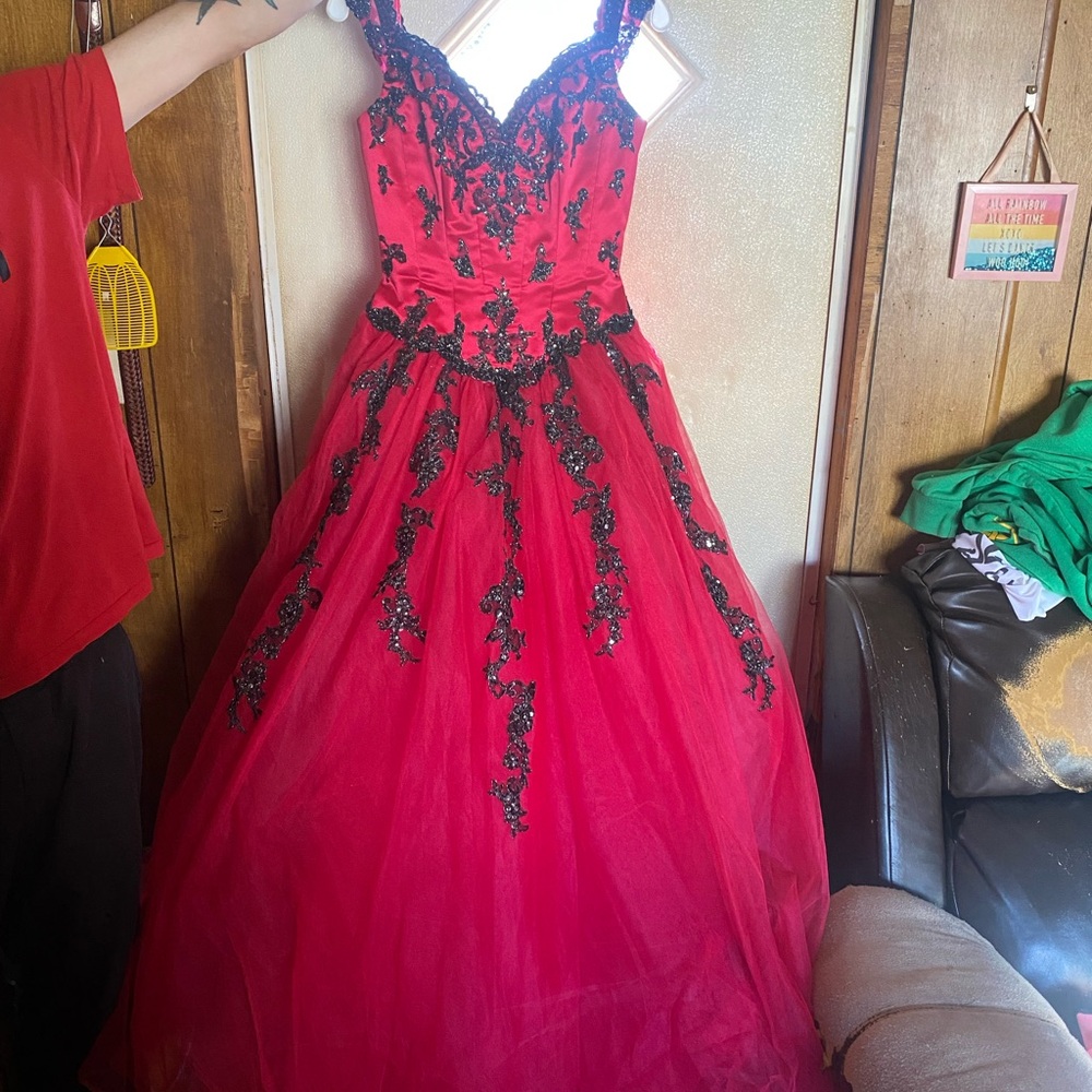 Elegant Red and Black Prom Dress
